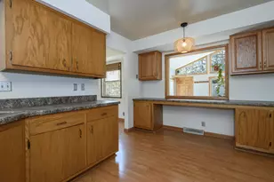 6185 S 38th St, Greenfield, WI 53221 - Photo 19