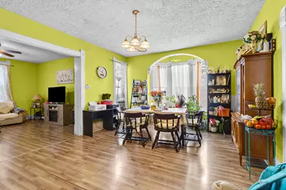 2401 W Grant St, Milwaukee, WI 53215 - Photo 7