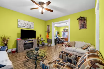 2401 W Grant St, Milwaukee, WI 53215 - Photo 5