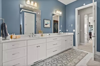 235  Four Winds Ct, Hartland, WI 53029 - Photo 11