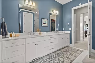 235 Four Winds Ct, Hartland, WI 53029 - Photo 11