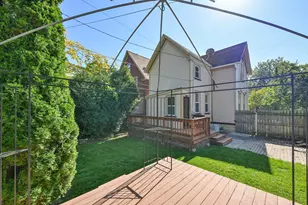 216 E Garfield Ave, Milwaukee, WI 53212 - Photo 25