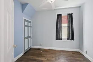 216 E Garfield Ave, Milwaukee, WI 53212 - Photo 9