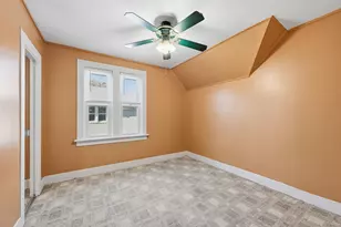 216 E Garfield Ave, Milwaukee, WI 53212 - Photo 19