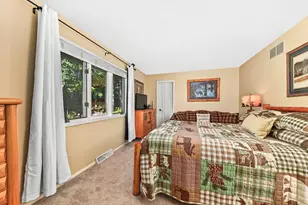 W136N8124 River Park Dr, Menomonee Falls, WI 53051 - Photo 17