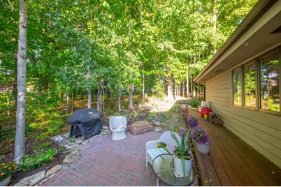W136N8124  River Park Dr, Menomonee Falls, WI 53051 - Photo 29