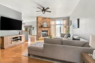 10129 48th Ave, Pleasant Prairie, WI 53158 - Photo 5