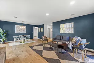 W271S3599 Oak Knoll Dr, Waukesha, WI 53189 - Photo 7