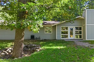 W271S3599 Oak Knoll Dr, Waukesha, WI 53189 - Photo 27
