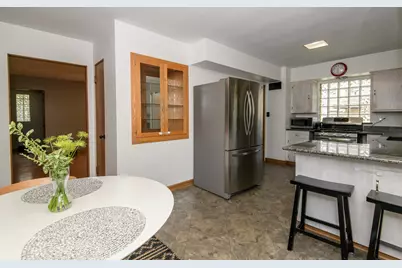 221 N Story Pkwy, Milwaukee, WI 53208 - Photo 27