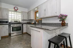 221 N Story Parkway, Milwaukee, WI 53208 - Photo 29