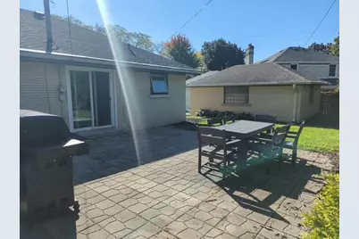 221 N Story Pkwy, Milwaukee, WI 53208 - Photo 9