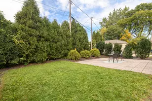 221 N Story Parkway, Milwaukee, WI 53208 - Photo 17