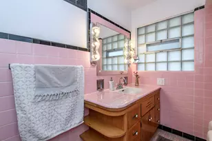 221 N Story Parkway, Milwaukee, WI 53208 - Photo 39