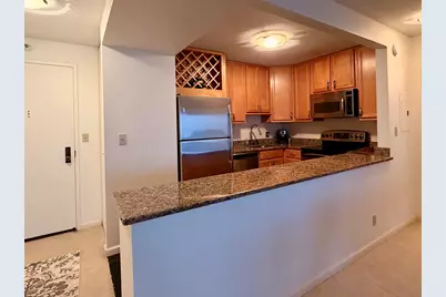 1660 N Prospect Ave #2304, Milwaukee, WI 53202 - Photo 3