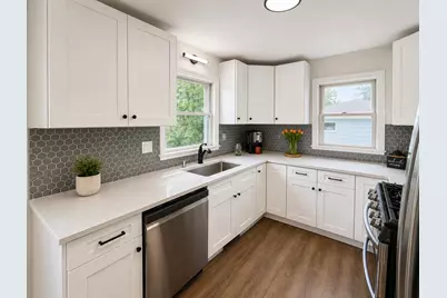 4533 N 73rd St, Milwaukee, WI 53218 - Photo 7