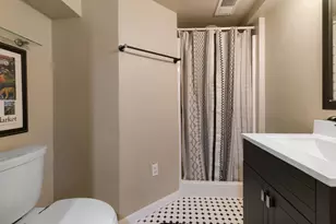 710 W Theresa Ct, Glendale, WI 53209 - Photo 25