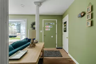 710 W Theresa Ct, Glendale, WI 53209 - Photo 11