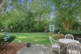 1001 Canterbury Ln, Waukesha, WI 53188 - Photo 5