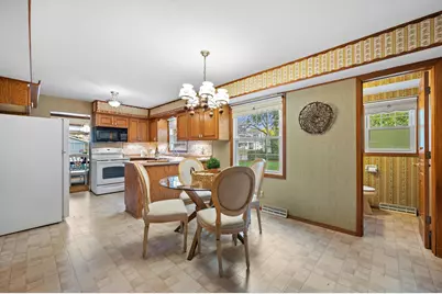 1001  Canterbury Ln, Waukesha, WI 53188 - Photo 17