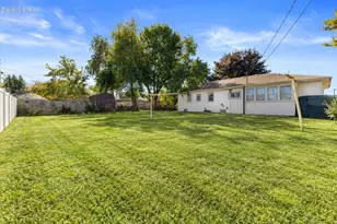2063 Mt Pleasant St, Racine, WI 53404 - Photo 19