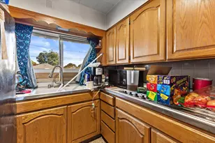 2063 Mt Pleasant St, Racine, WI 53404 - Photo 23