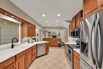 21400  Lancelot Dr, Brookfield, WI 53045 - Photo 3