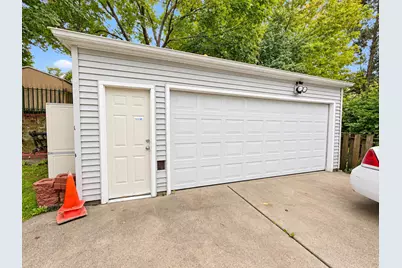 3743 W Miller Ln, Milwaukee, WI 53208 - Photo 13
