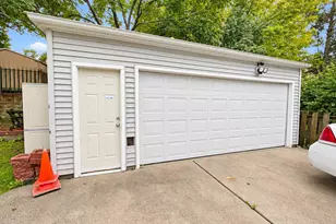 3743 W Miller Ln, Milwaukee, WI 53208 - Photo 13