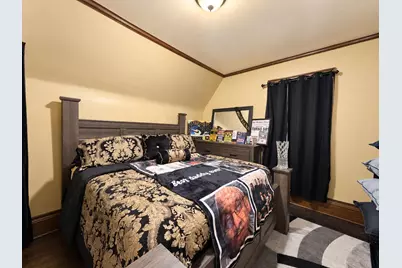 3743 W Miller Ln, Milwaukee, WI 53208 - Photo 17