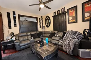 3743 W Miller Ln, Milwaukee, WI 53208 - Photo 5