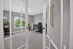 9446 Ashbury Ln, Pleasant Prairie, WI 53158 - Photo 23