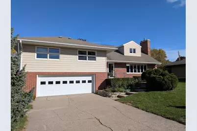 2621  Van Loon Rd, La Crosse, WI 54601 - Photo 1