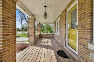 5075 S 35th St, Greenfield, WI 53221 - Photo 5