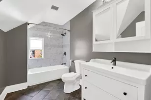 5075 S 35th St, Greenfield, WI 53221 - Photo 25