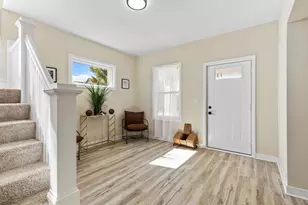 1037 White Rock Ave, Waukesha, WI 53186 - Photo 5