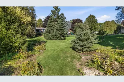 8840  Greenhill Ln, Greendale, WI 53129 - Photo 53