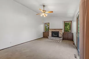 8840 Greenhill Ln, Greendale, WI 53129 - Photo 15