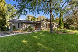 8840 Greenhill Ln, Greendale, WI 53129 - Photo 33