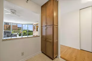 1660 N Prospect Ave, Milwaukee, WI 53202 - Photo 11