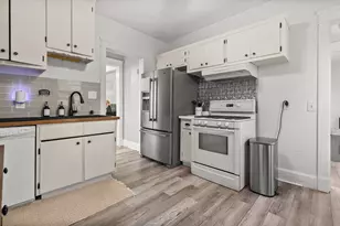 224 13th St, Racine, WI 53403 - Photo 7