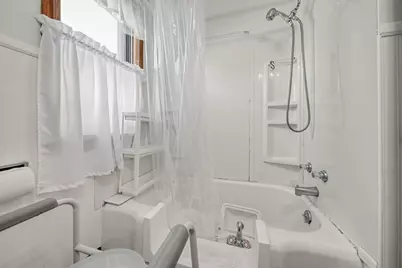 1636  Manitoba Ave, South Milwaukee, WI 53172 - Photo 17