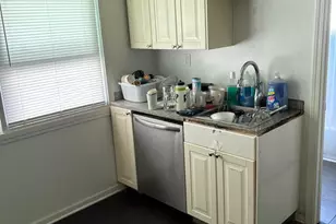 2929 S 9th Pl, Milwaukee, WI 53215 - Photo 3