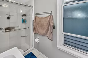 2147 S Mound St, Milwaukee, WI 53207 - Photo 9