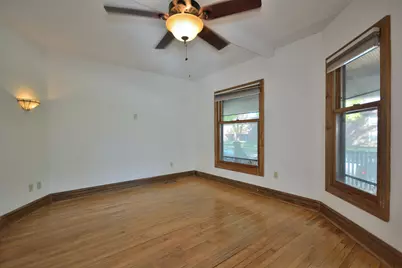 203 W Lloyd St #203, Milwaukee, WI 53212 - Photo 3