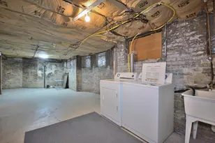 203 W Lloyd St, Milwaukee, WI 53212 - Photo 17