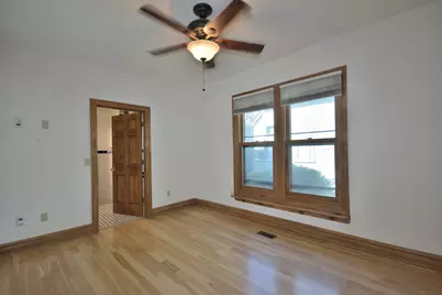 203 W Lloyd St #203, Milwaukee, WI 53212 - Photo 11