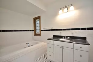 203 W Lloyd St, Milwaukee, WI 53212 - Photo 15