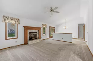 100 Deer Ridge Dr, West Bend, WI 53095 - Photo 7