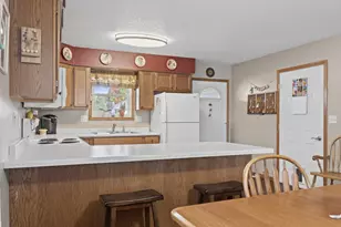 21313 Sheila Ln, Galesville, WI 54630 - Photo 7